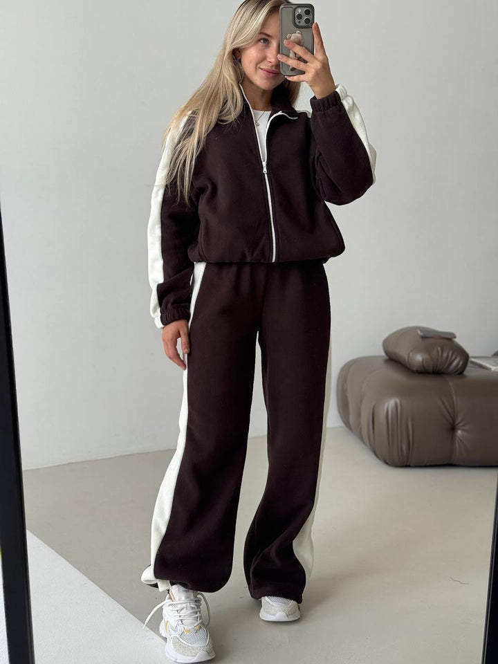 Damen sportlich-elegantes Fleece-Trainingsset mit kurzem Stehkragen-Zip, elastischem Bund und seitlichen Kontrastbahnen – Avérine