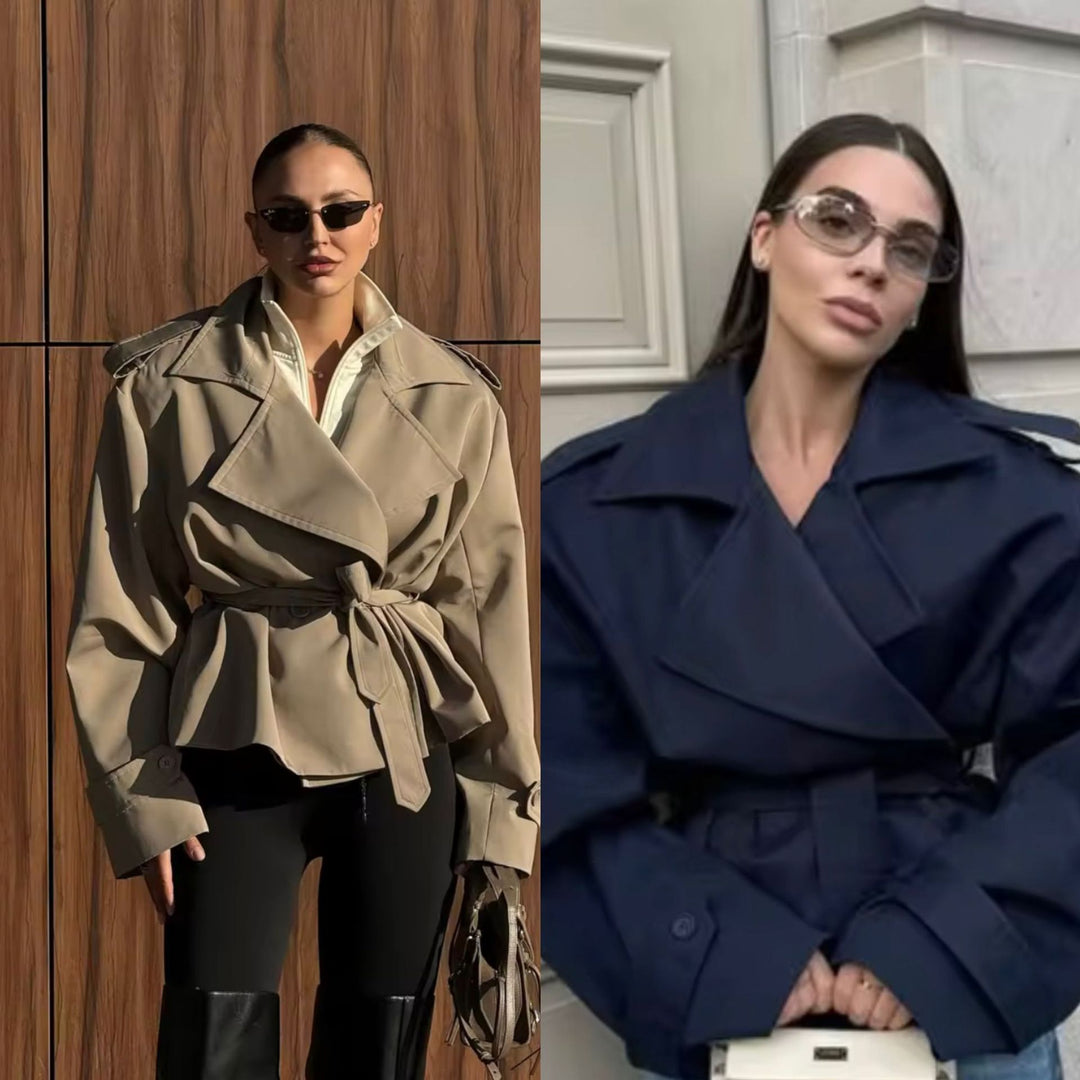 Damen 20+ kurzer doppeltreihiger Trenchblouson mit Taillengürtel und Epauletten Echo Archiv