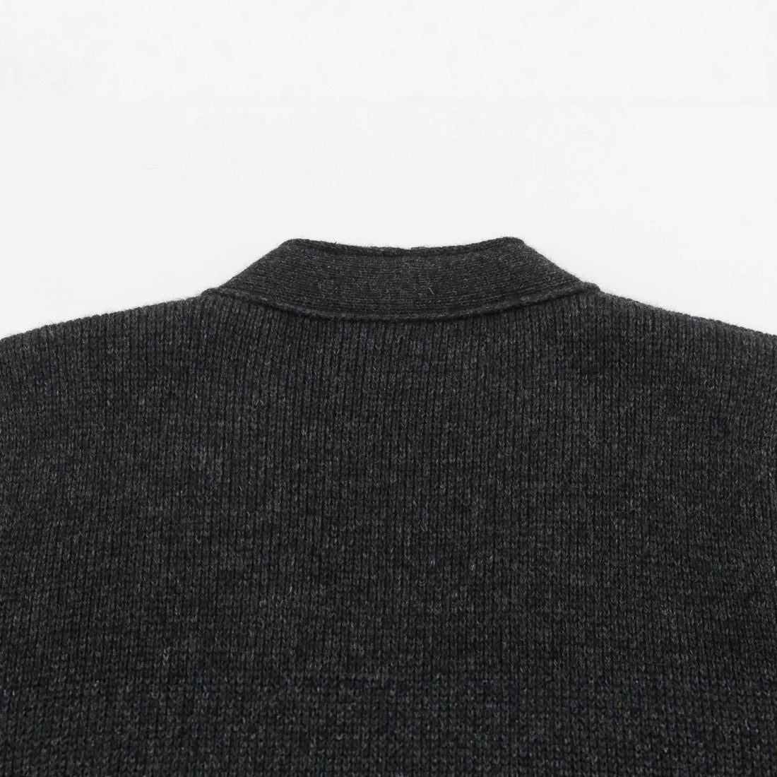 Damen Strickjacke mit Reißverschluss und Peplum-Schnitt Echoarchiv
