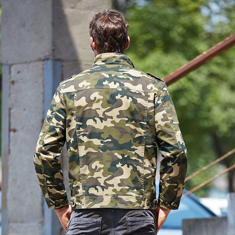Herren Camouflage-Fieldjacke im Military-Utility-Stil mit Epauletten, Mehrfach-Taschen und Reißverschluss Echoarchiv