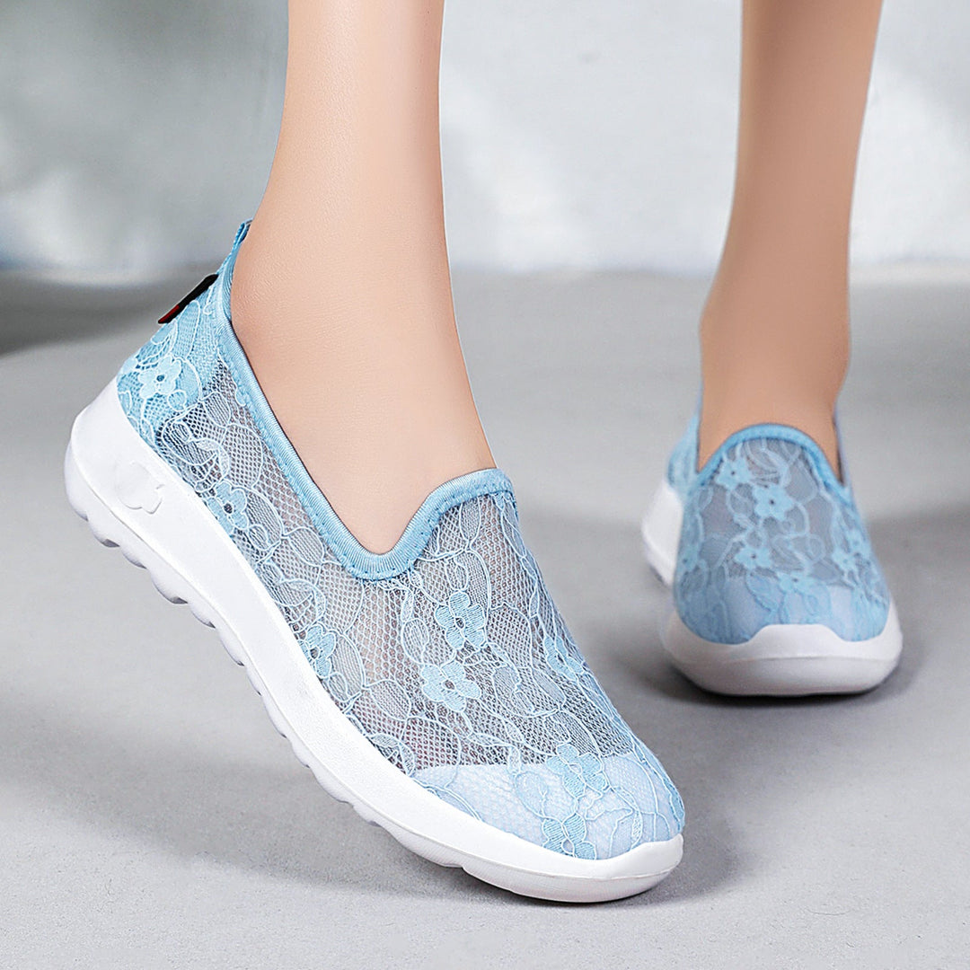 Damen Elegante und bequeme Slip-On Sneakers mit Spitzenoberfläche Echo Archiv