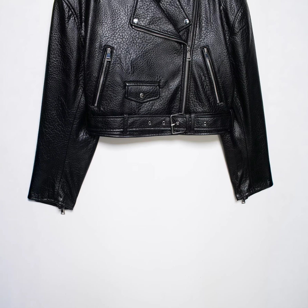Damen Kurz geschnittene Biker-Lederjacke mit tailliertem Gürtel, asymmetrischer Reißverschluss und Strukturleder Echo Archiv