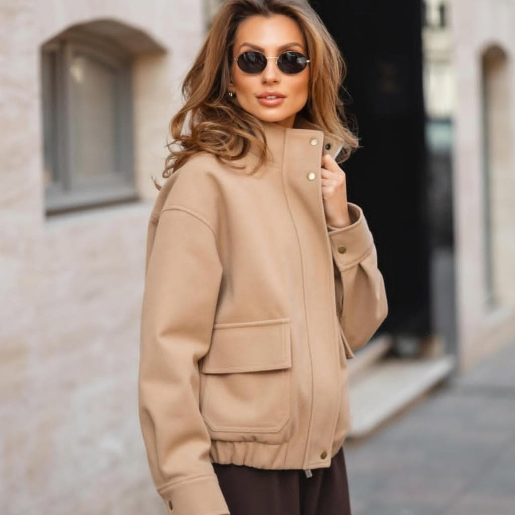 Damen Kurzblouson aus Wollmix im Utility‑Look mit Stehkragen, Klappentaschen und elastischem Saum Echo Archiv
