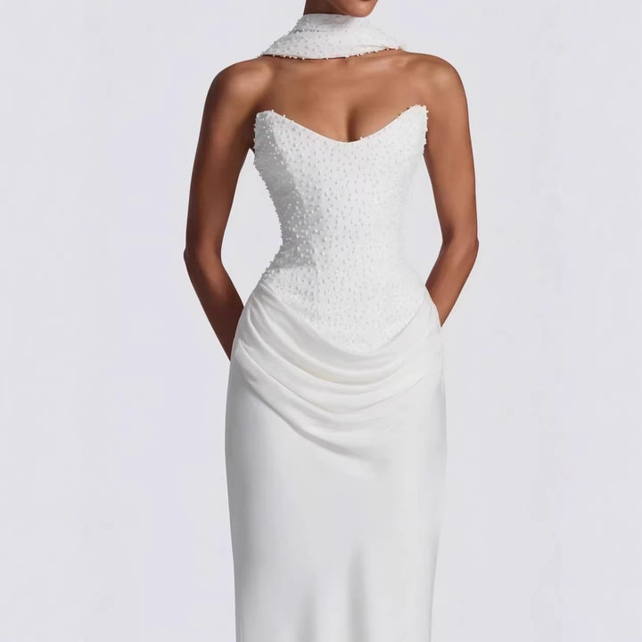 Damen Elegantes trägerloses Hochzeitskleid mit fließendem Rock Echo Archiv