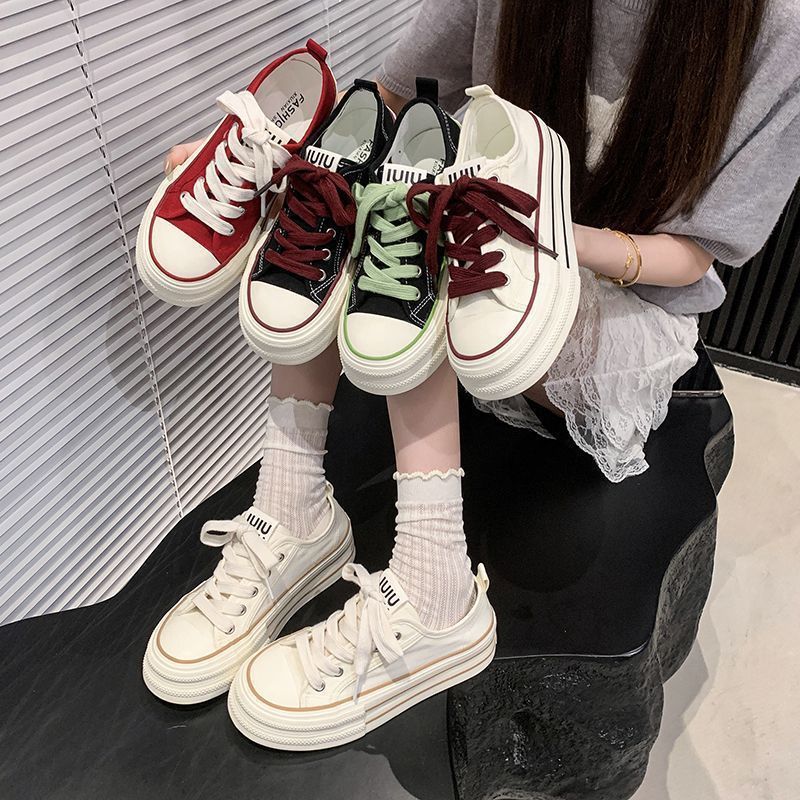 Damen Sportliche Sneakers mit robuster Sohle und atmungsaktivem Canvas von Echo Archiv
