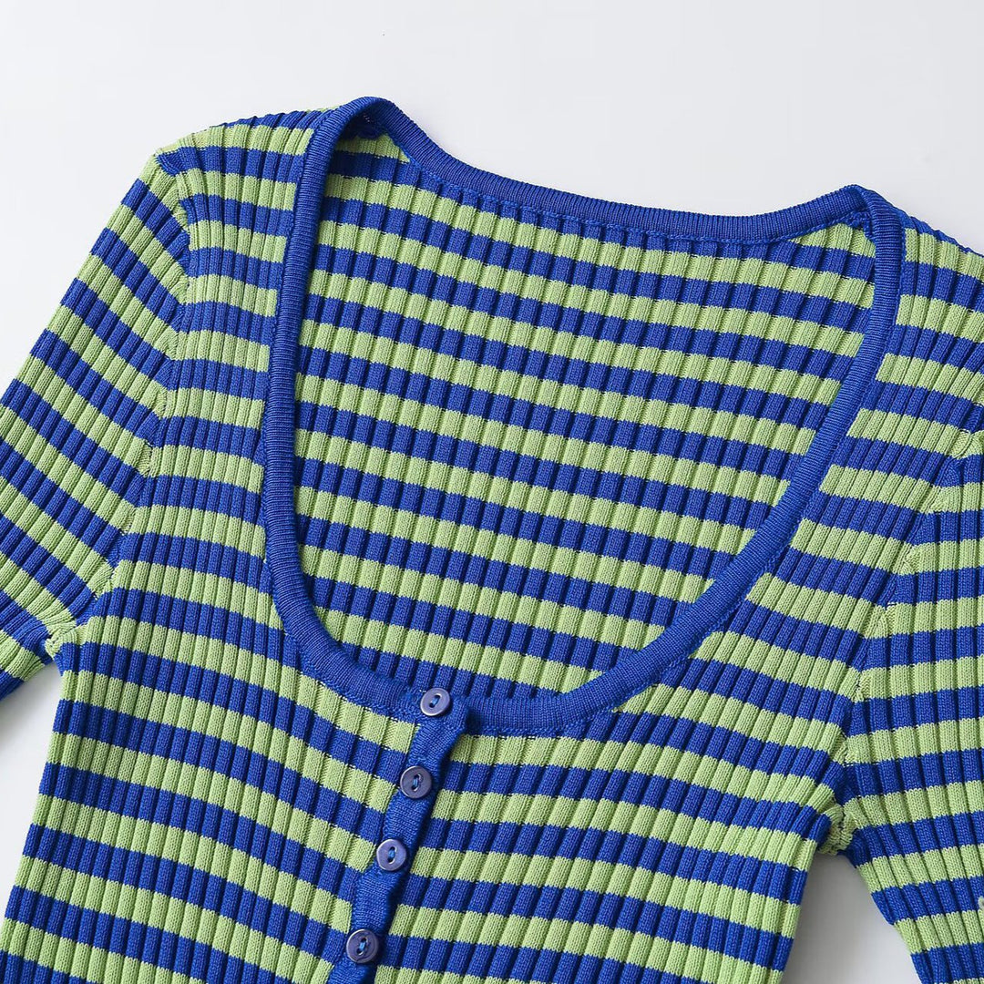 Damen Gerippte Kurzarm-Buttoncardigan mit tiefem Rundhals und figurbetonter Passform Echoarchiv