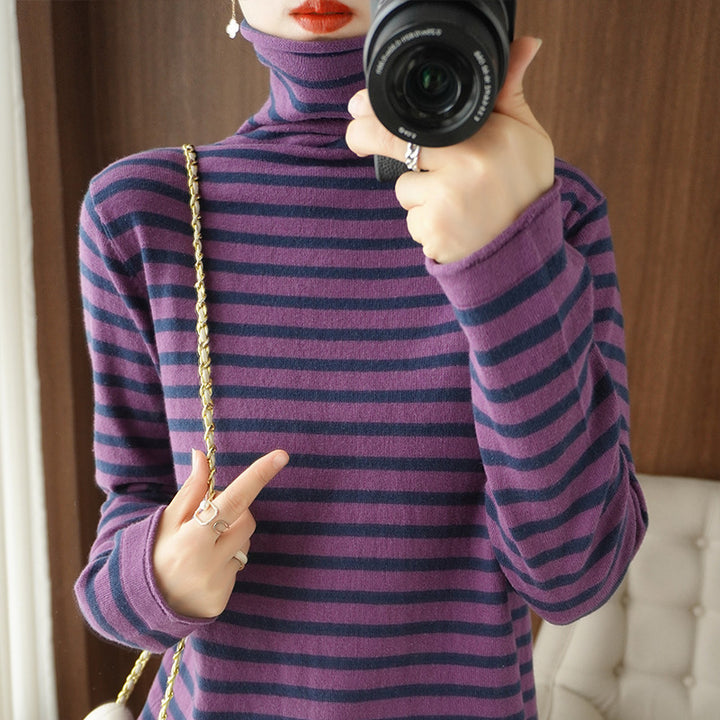 Damen Maritimer Feinstrick-Turtleneck mit feinem Streifenmuster und schlanker Passform Echoarchiv