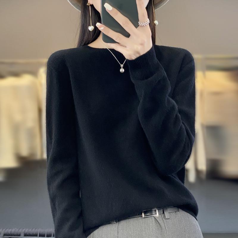 Damen Lockerer Feinstrick-Pullover mit Rundhalsausschnitt und flauschiger Angora-Optik Echoarchiv