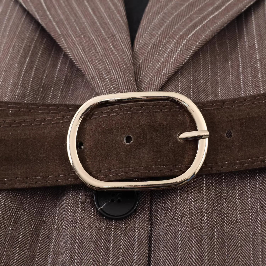 Damen Taillierter Nadelstreifen-Blazer mit abnehmbarem Gürtel Echoarchiv
