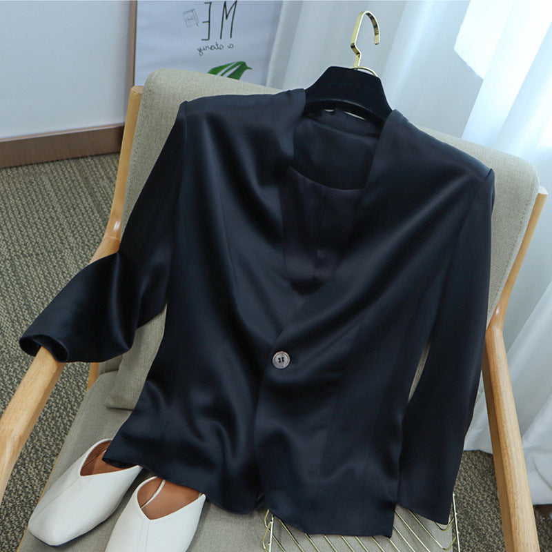 Damen Elegantes, ärmelloses Blazer aus hochwertigem Satin Echoarchiv