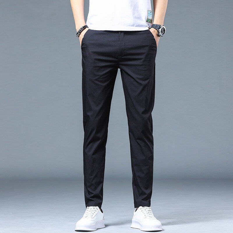 Herren luftige Freizeithosen im modernen Slim-Fit Design Echoarchiv