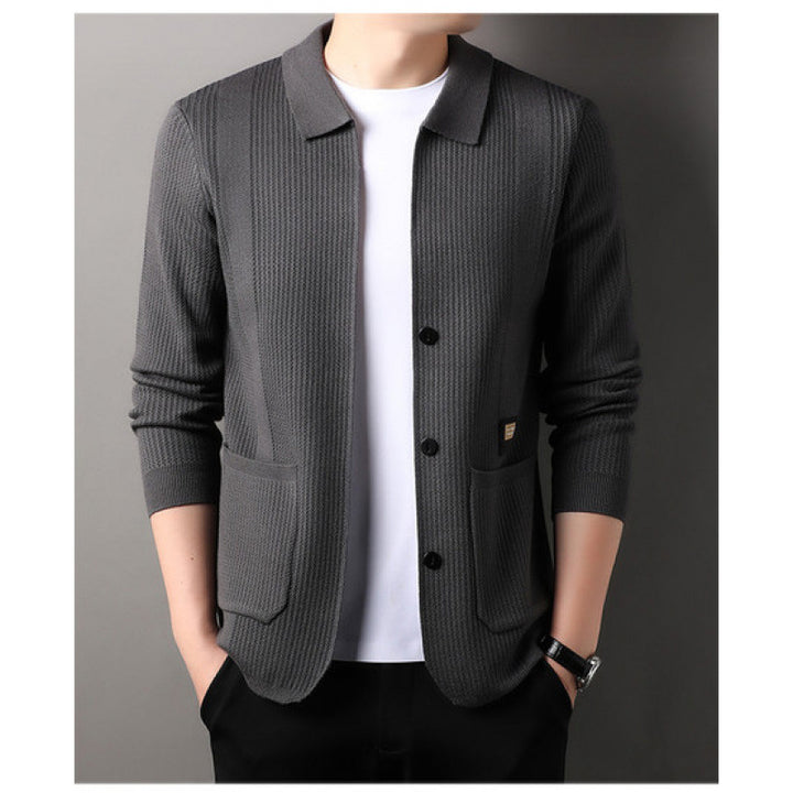 Herren Feinstrukturierte Strickjacke mit Hemdkragen, Knopfleiste und aufgesetzten Taschen Echoarchiv