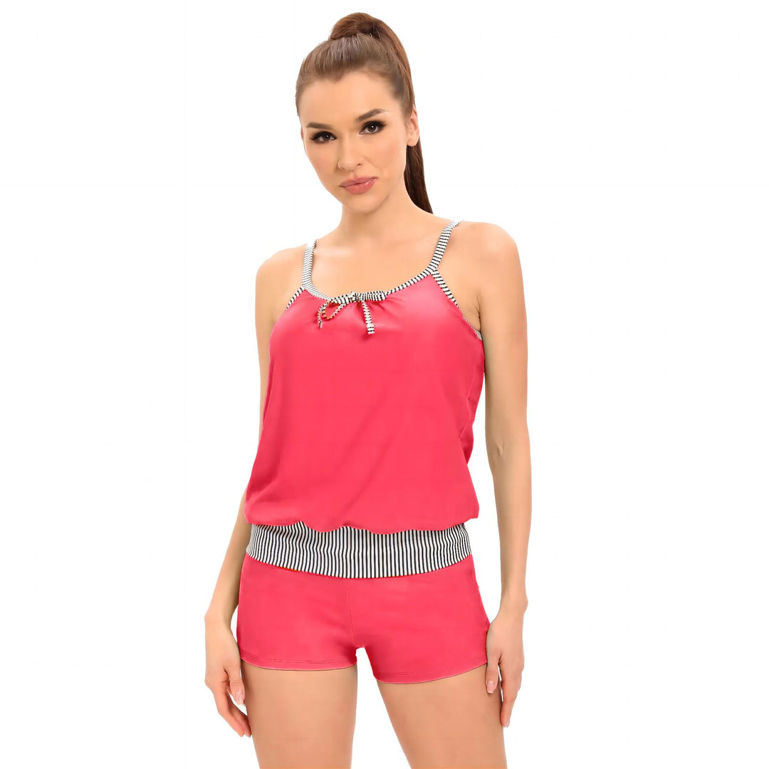 Damen Tankini-Set mit lässigem Oberteil und sportlichen Shorts Echo Archiv