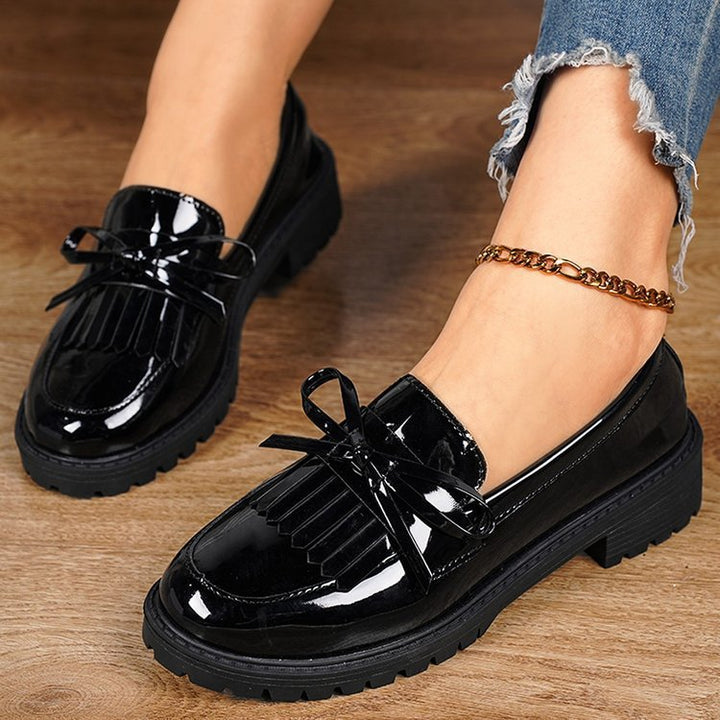 Damen nan Lackleder-Quasten-Loafer mit Fransenblatt und profilierter Gummisohle Echo Archiv