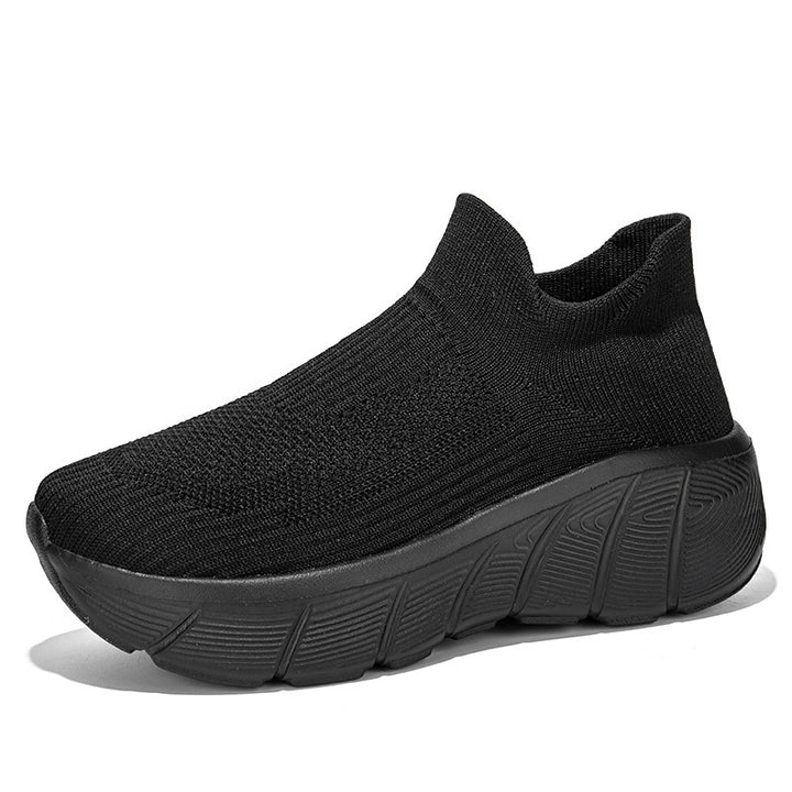 Unisex nan nahtloser Strick-Überziehschuh mit skulpturierter Plateau-Laufsohle und orthopädisch geformter Fersenführung Echo Archiv
