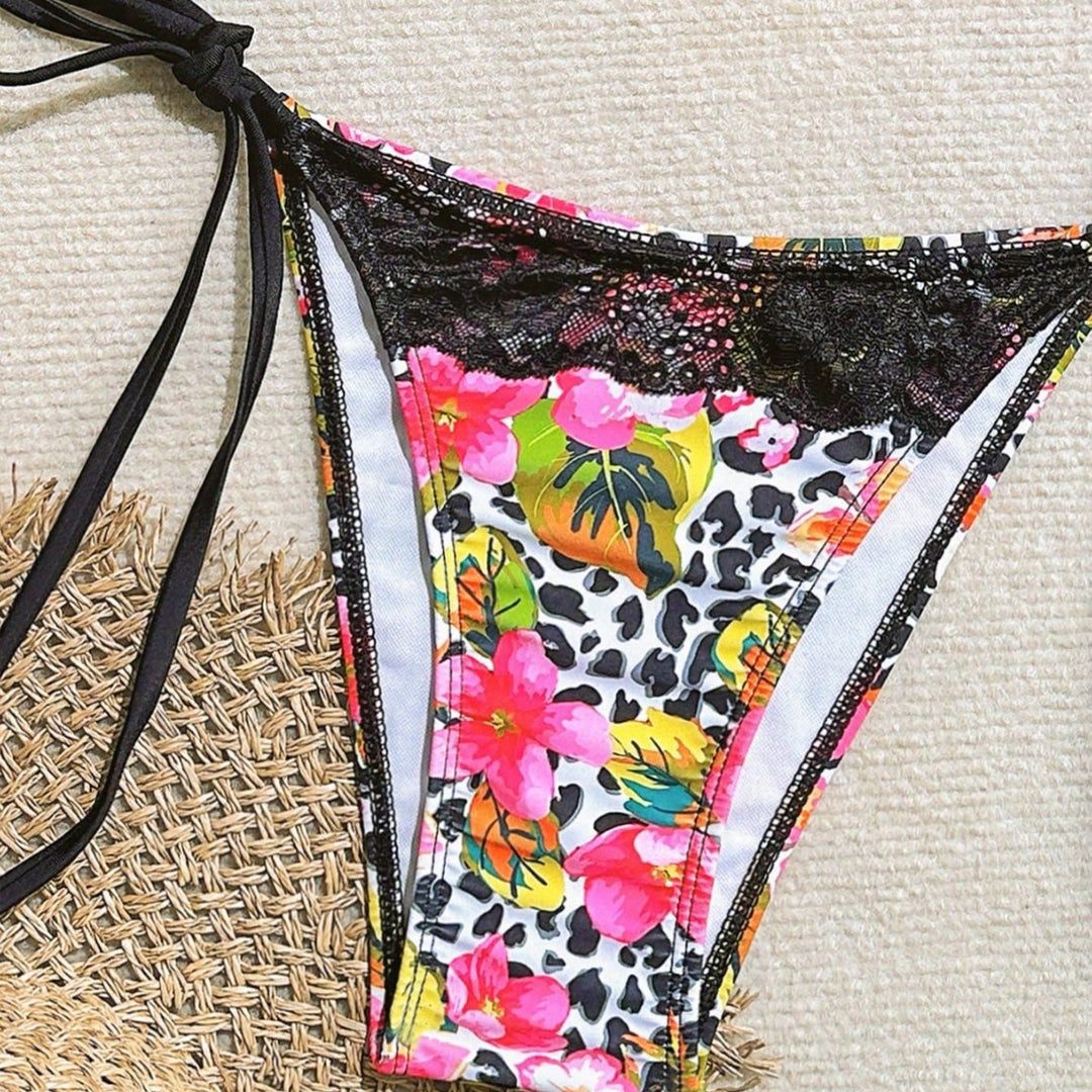 Damen Triangel-Bikini mit Spitzenverzierungen Echo Archiv