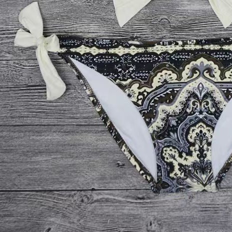 Damen Triangel-Bikini mit modischen Perlendetails und verspielten Bindebändern Echo Archiv