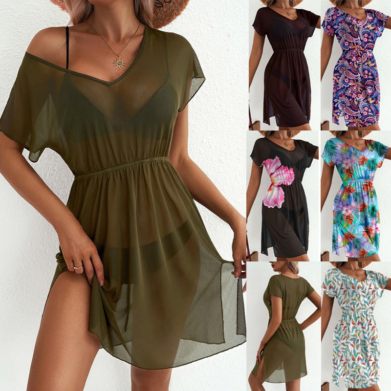 Damen Sommerkleid mit V-Ausschnitt, elastischer Taillenlinie und allover Blätterprint Echo Archiv