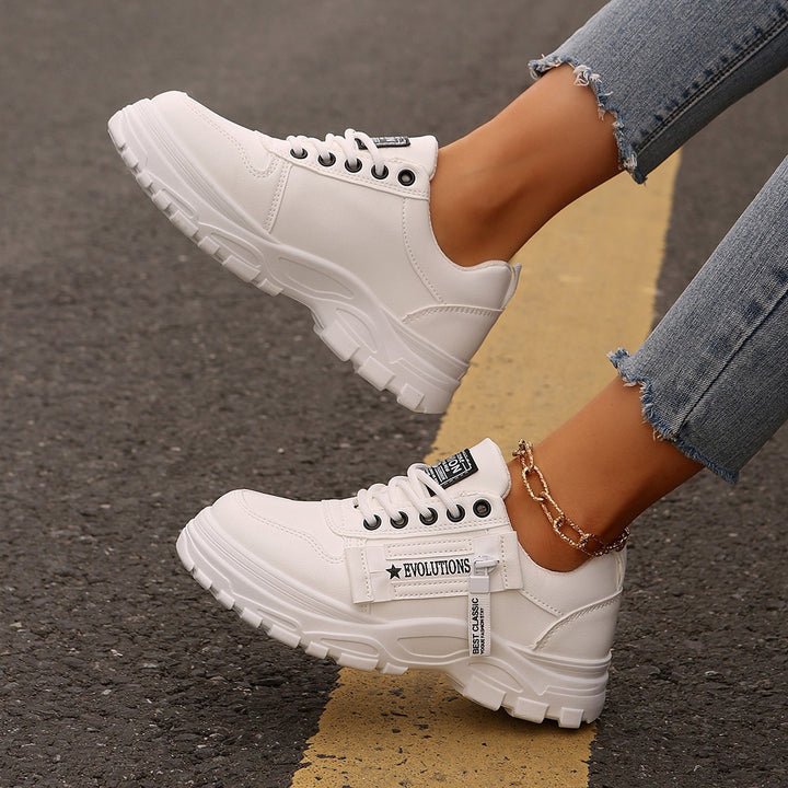 Damen Plateau‑Chunky‑Sneaker mit robuster Profilsohle, Zipper‑Detail und gepolstertem Komfortfußbett Echo Archiv