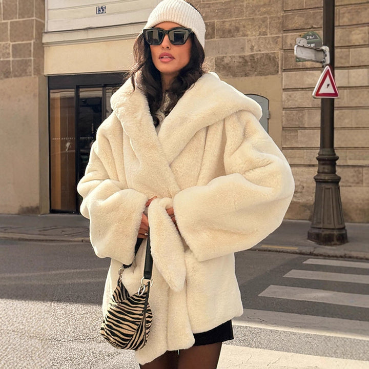 Damen Oversize Teddy-Mantel mit extragroßem Schalkragen und Wickelgürtel Echoarchiv