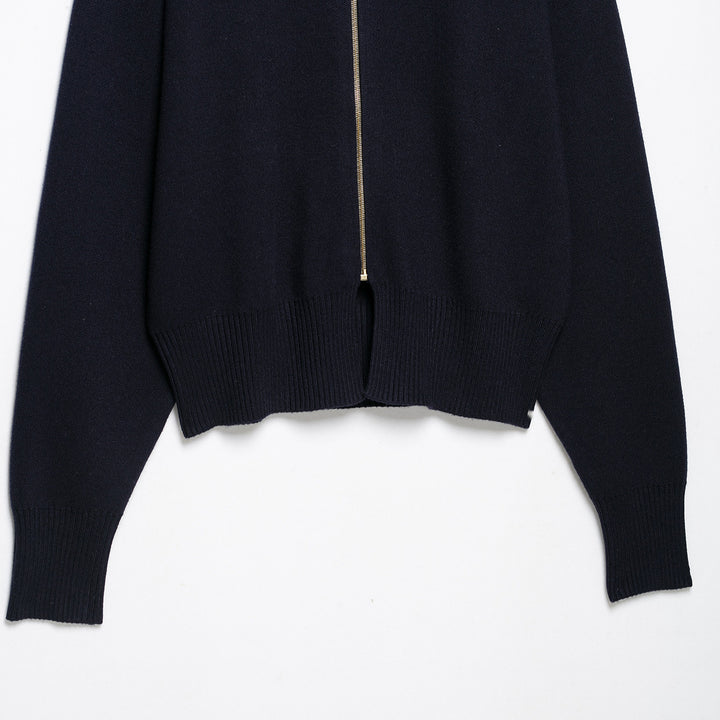 Damen Cropped Feinstrick-Cardigan mit Stehkragen, durchgehendem Reißverschluss und taillierter Ripppartie Echoarchiv