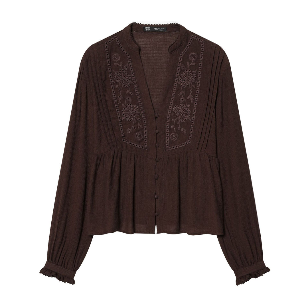 Damen leichte bestickte Baumwollbluse im Boho‑Stil mit Stehkragen, Zierknopfleiste und geraffter Empire‑Taille – Élovi