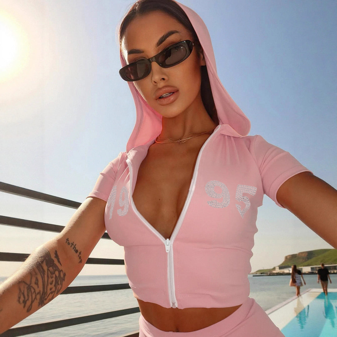Damen sportliches Zweiteiliges Set mit Kapuzenoberteil und kurzen Shorts Echo Archiv
