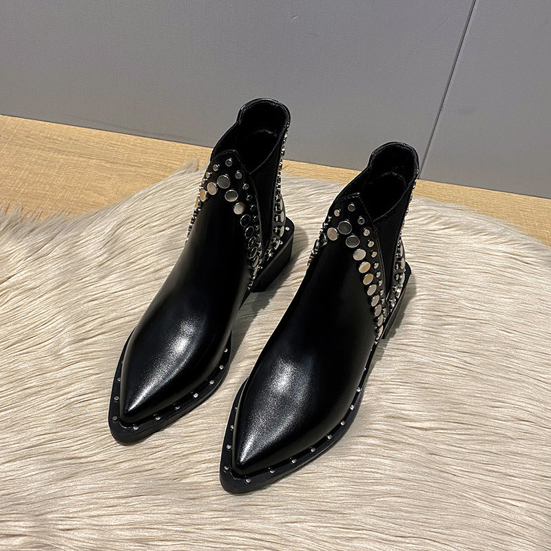 Damen Western-inspirierte Kurzschaft-Ankle-Boots mit spitzer Zehenpartie und Nietenbesatz Echo Archiv