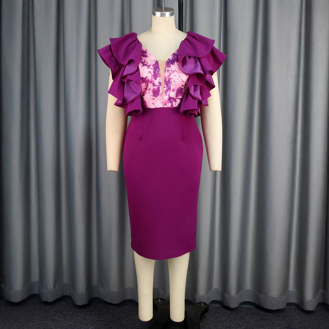 Damen figurbetontes Kleid mit voluminösen Rüschen und floralem Detail Echo Archiv