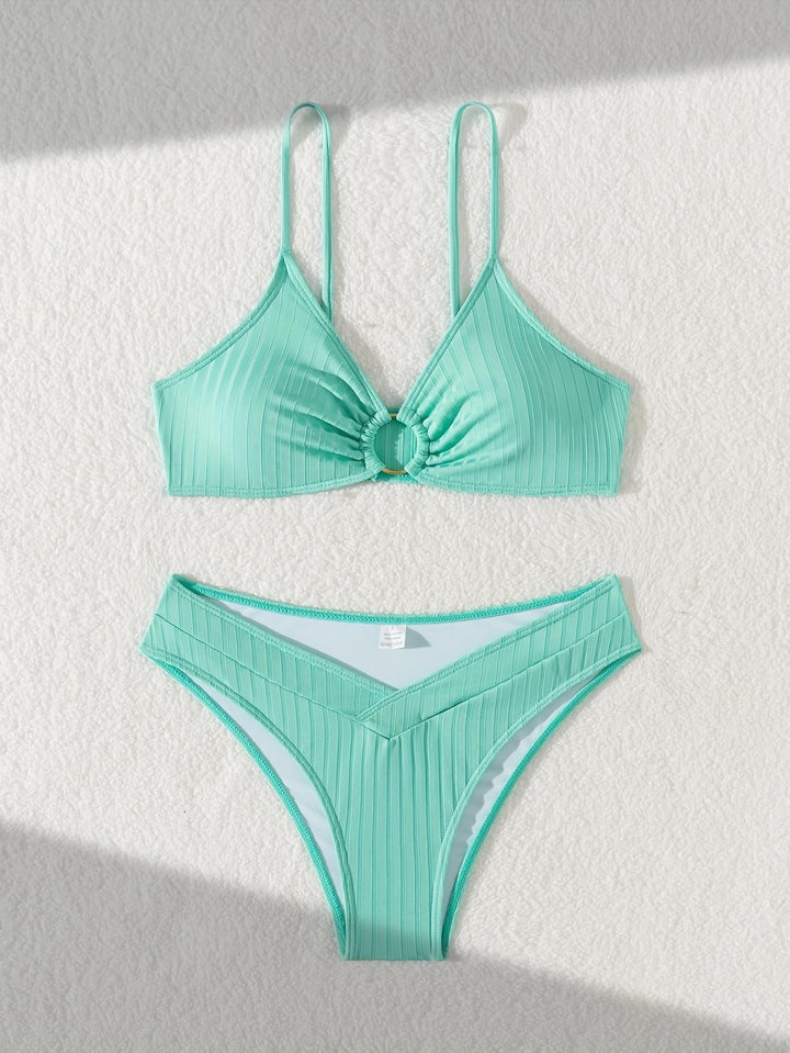 Damen Raffiniertes Bikinitop mit V-Ausschnitt und dekorativem Ring Echo Archiv