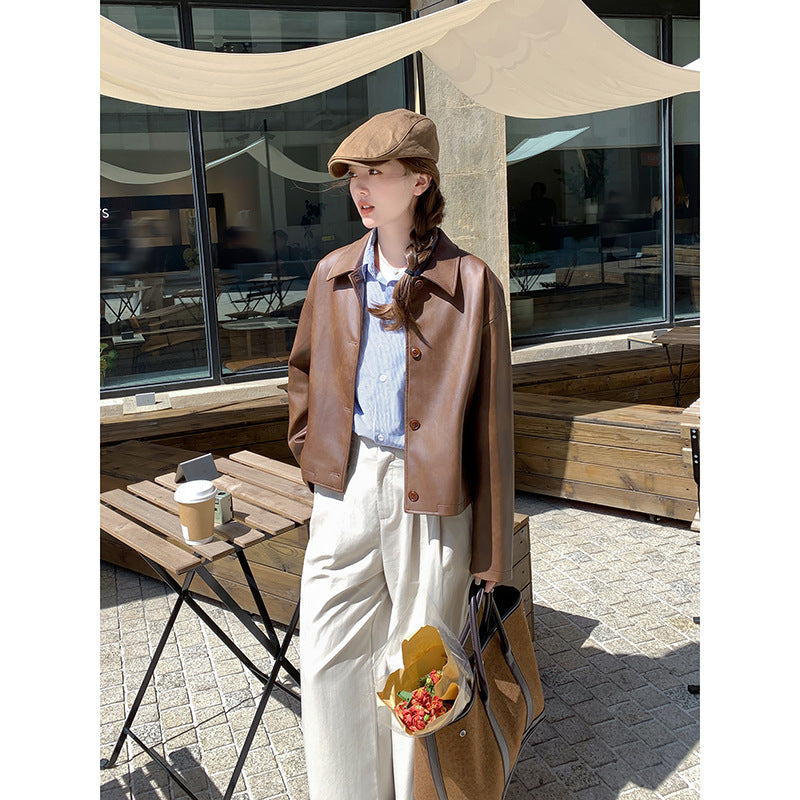 Damen Kurze Boxy-Lederjacke mit Hemdkragen Echoarchiv