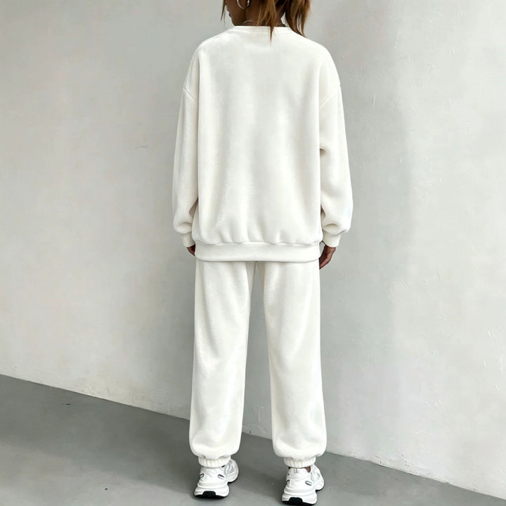 Damen Kuscheliges Velours-Lounge-Set mit Oversize-Sweatshirt und Joggerhose Echoarchiv