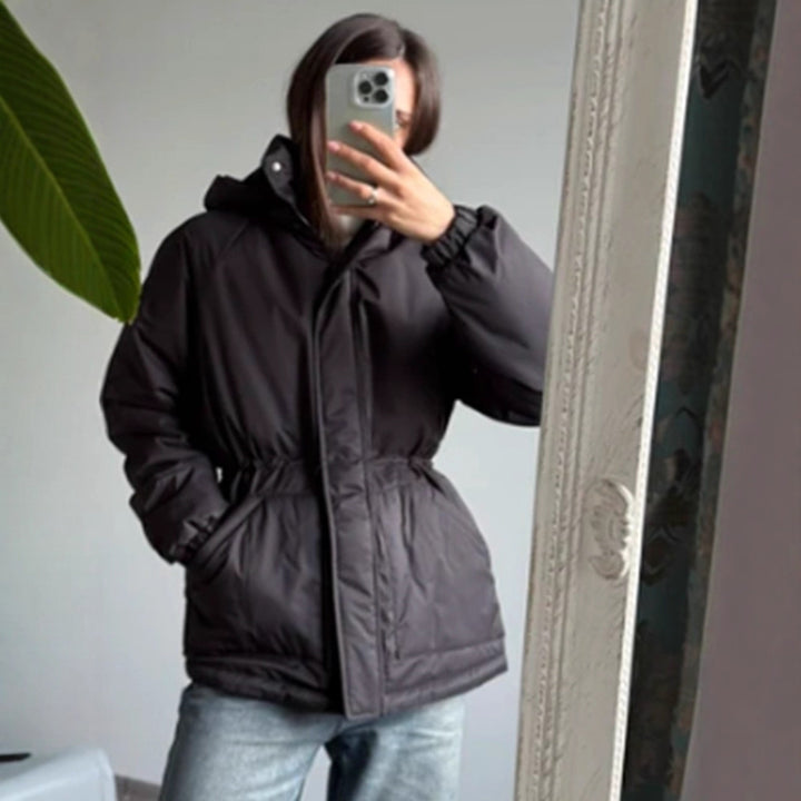 Damen Steppparka mit hohem Kragen, tailliertem Kordelzug und Kapuze Echoarchiv