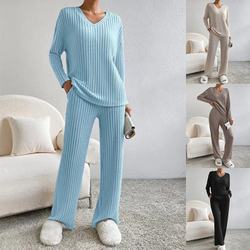 Damen Geripptes Relax-Set aus Feinstrick mit V-Ausschnitt und weiter Komforthose Echo Archiv