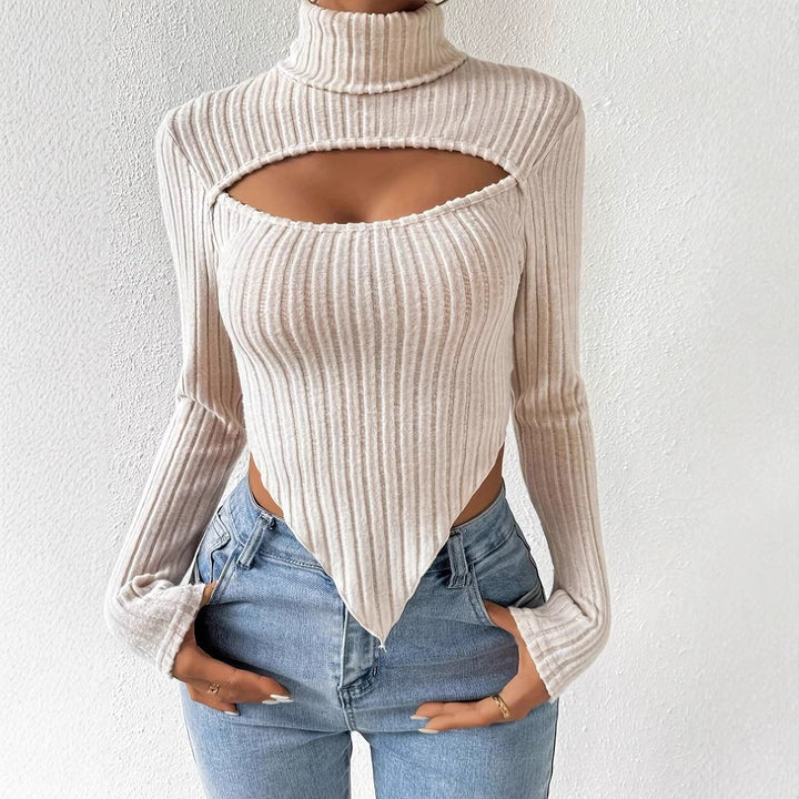 Damen geripptes Rollkragen-Top mit Cut-Out, spitz zulaufendem Zipfel-Saum und figurbetonter Stretch-Passform – Avérine
