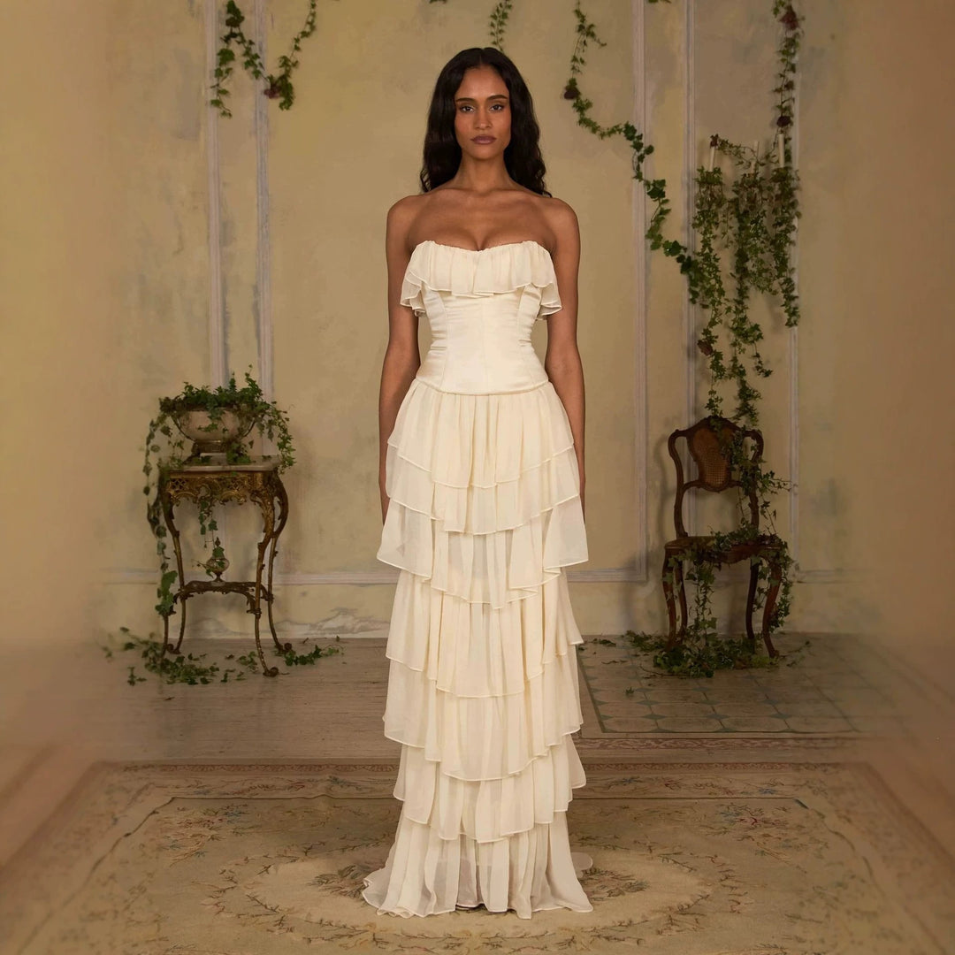 Damen Elegantes, schulterfreies Maxikleid mit fließenden Rüschen Echo Archiv