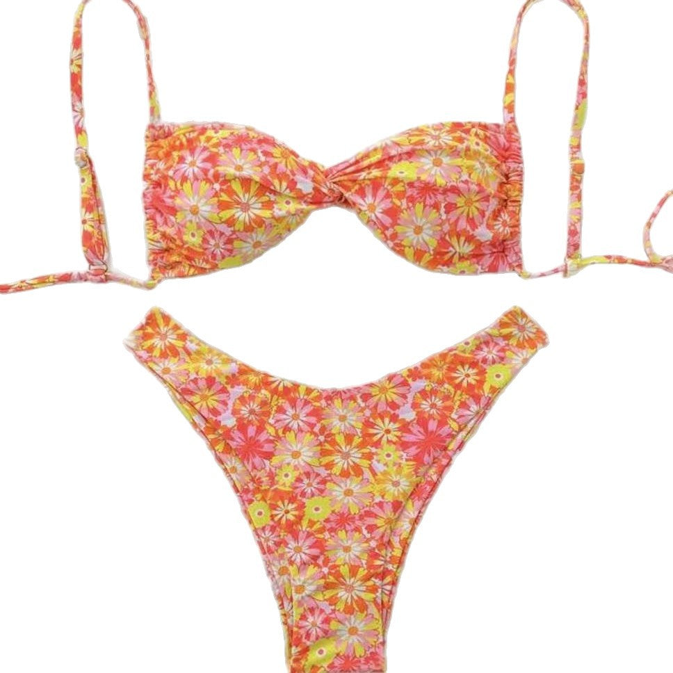 Damen Triangel-Bikini mit floralem Design und verspielten Rüschendetails Echo Archiv