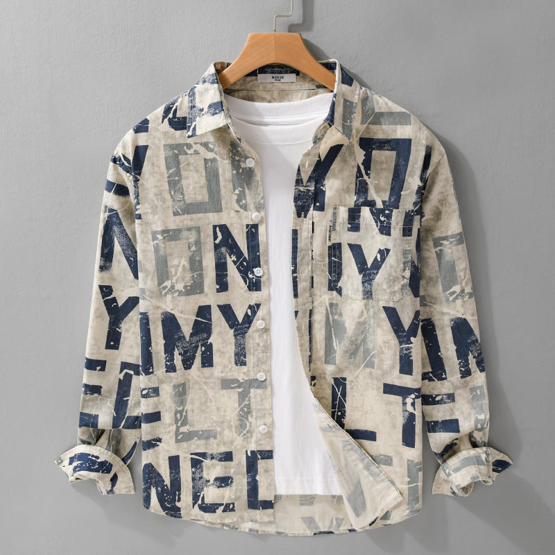 Herren Langarm-Hemdjacke mit großflächigem Typo‑Print aus Baumwollmix Echoarchiv