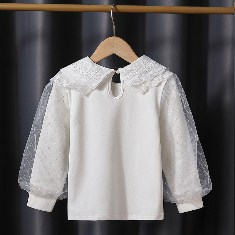 Mädchen modische Bluse mit eleganten Tüllärmeln und kunstvoller Spitzenverzierung Echo Archiv
