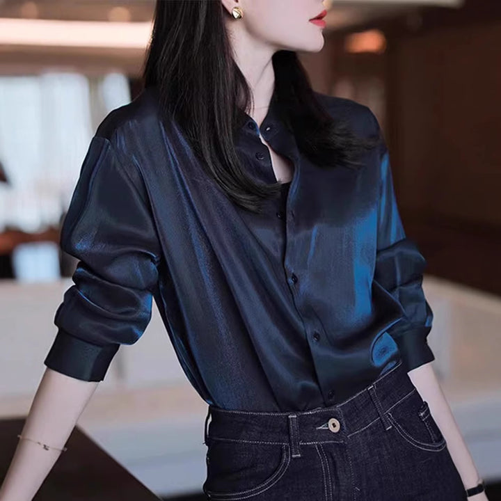 Damen Elegante satinierte Bluse mit Stehkragen Echoarchiv