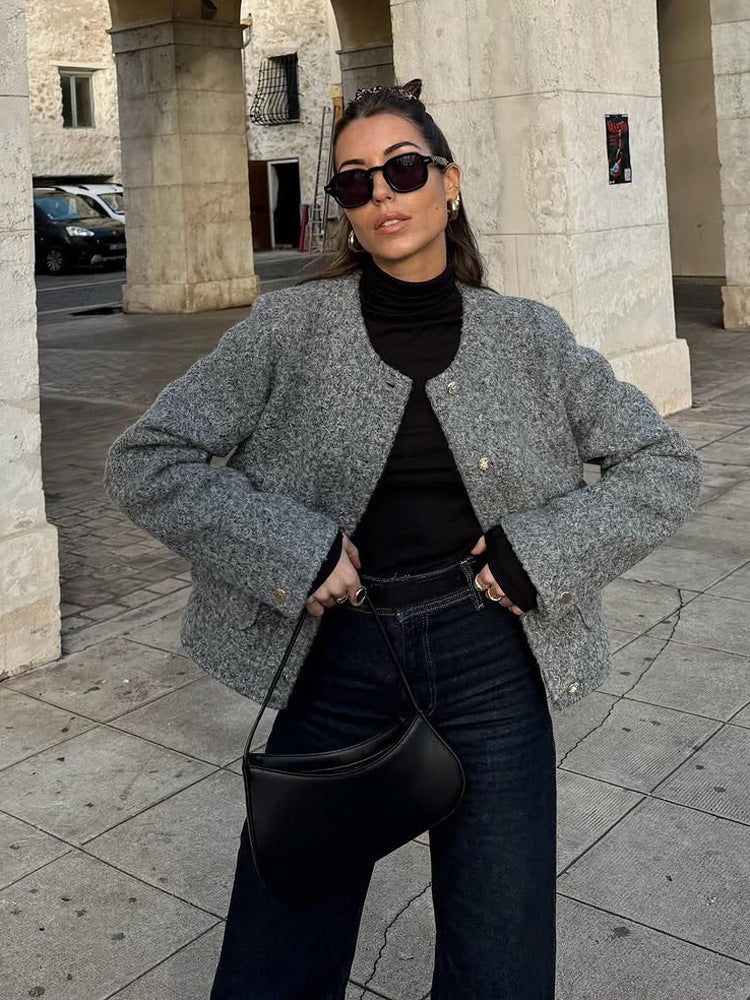 Damen Boxy Wollmix-Boucléjacke im Cabanstil mit Rundhalsausschnitt & goldfarbenen Zierknöpfen Echoarchiv