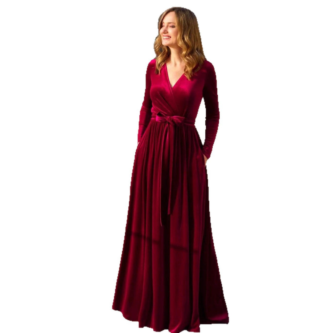 Damen nan elegantes Wickelmaxikleid aus Samt mit V-Ausschnitt, Taillengürtel und seitlichen Eingrifftaschen Echo Archiv