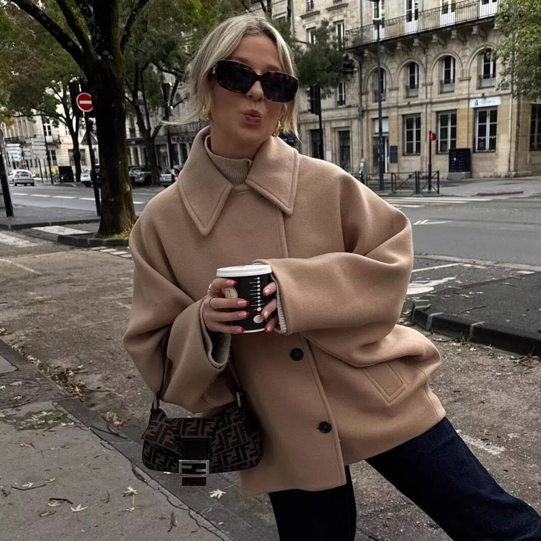 Damen Kurz geschnittener Oversize-Wollmix-Caban mit weitem Revers und kastiger Silhouette Echo Archiv