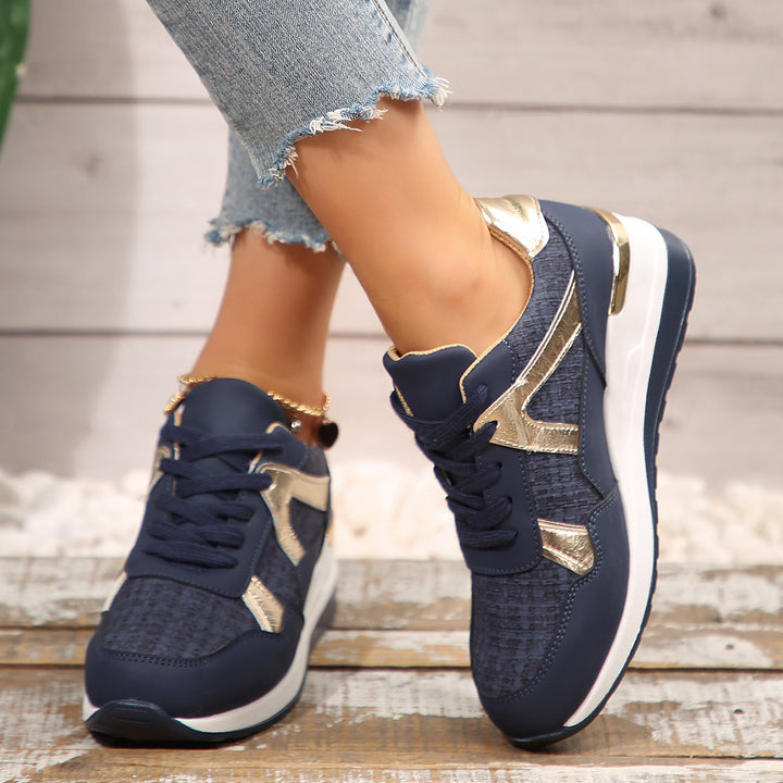 Damen sportlicher Keil-Sneaker mit gepolstertem Memory-Fußbett und eleganten Metallic-Akzenten Echo Archiv