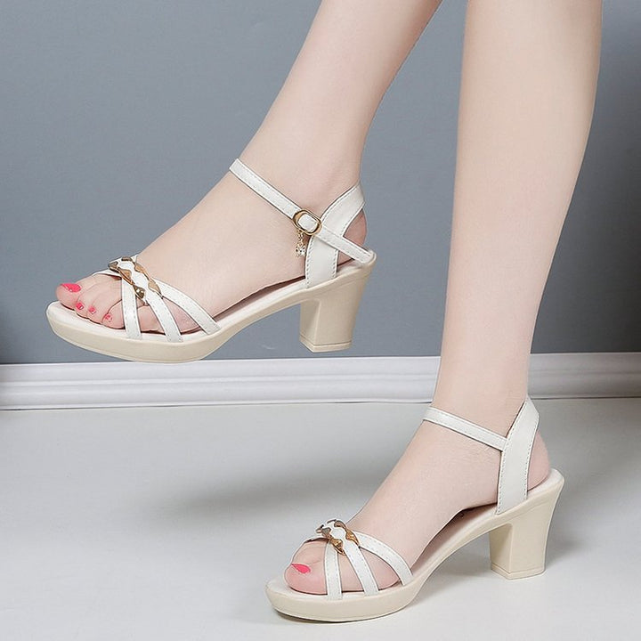 Damen nan Riemchensandalen mit gepolstertem Fußbett und elegantem Kettenakzent Echo Archiv