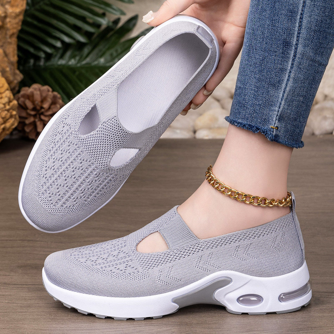 Damen Sportliche Slip-On Sneakers mit komfortabler Strobel-Konstruktion und atmungsaktivem Obermaterial Echo Archiv