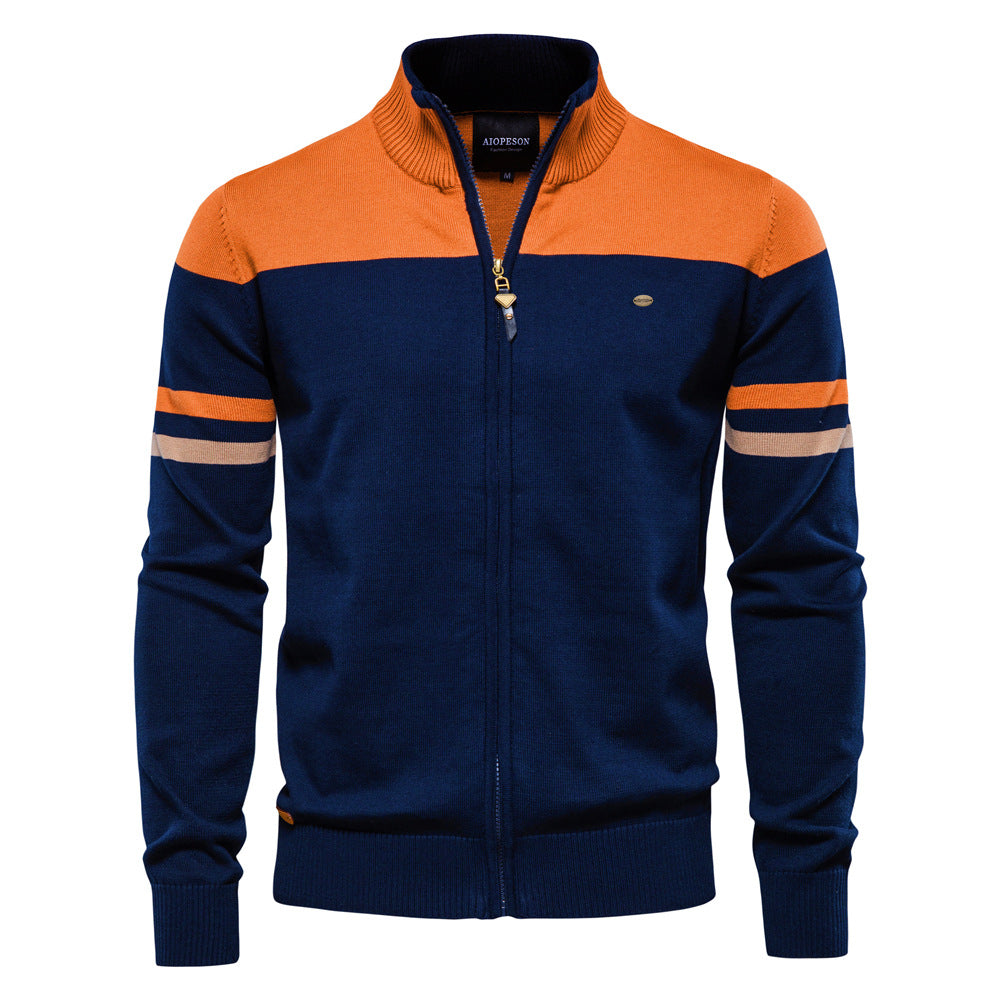 Herren Strickjacke mit modernem Zipper und sportiven Farbstreifen Echoarchiv