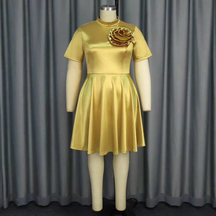 Damen Elegantes Kleid mit Blumendekor Echo Archiv