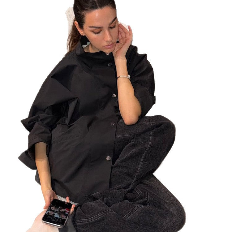 Damen Oversize-Hemdjacke mit Stehkragen, kastiger Silhouette und Druckknopf-Leiste Echoarchiv