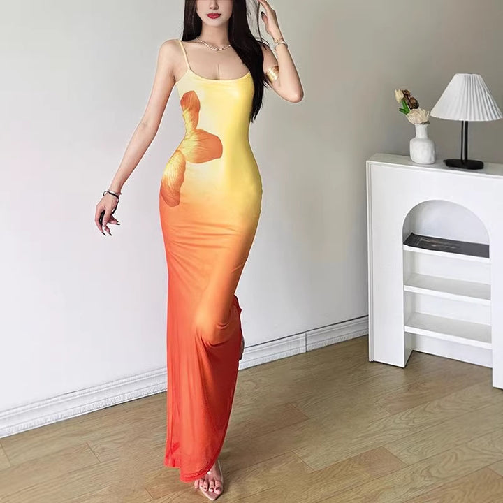 Damen figurbetontes Abendkleid mit Spaghettiträgern und Farbverlauf Echo Archiv